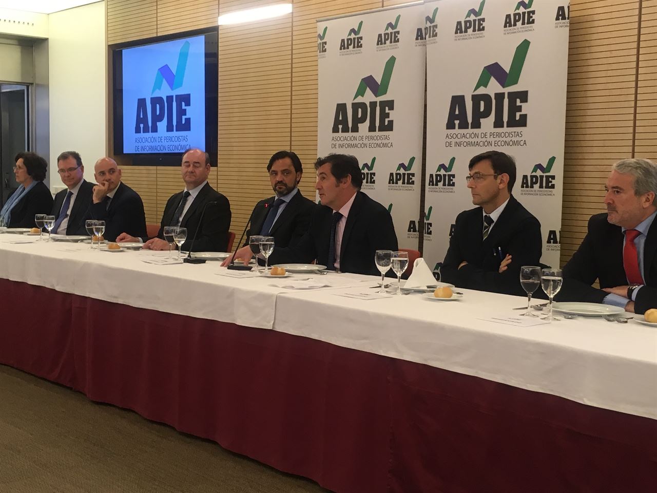 El Gobierno estudia reasignar fondos del Movea a la compra de coches eléctricos