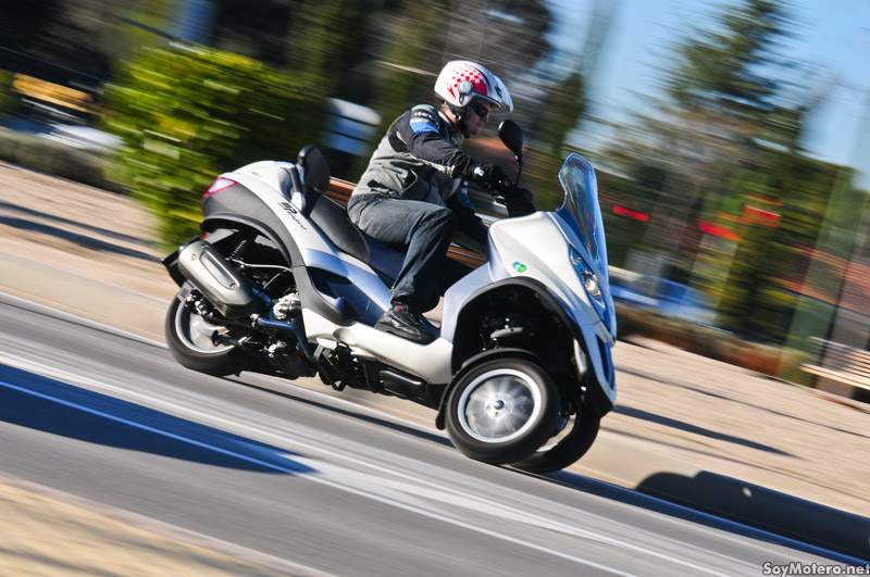 Prueba Piaggio Mp3 Hybrid 300ie: la ecorevolución