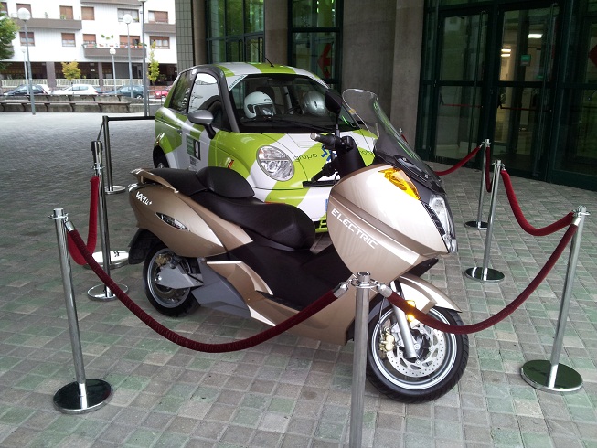 El Ayuntamiento de Vitoria lanza un programa piloto con coches eléctricos en modo Car Sharing