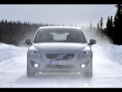 Volvo prueba el C30 eléctrico en condiciones extremas de frío