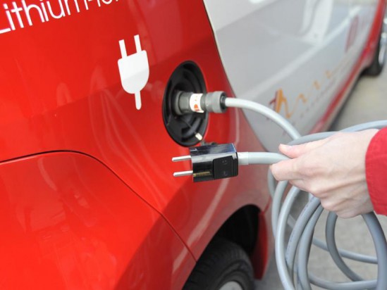 Guía para montar un enchufe en el garaje