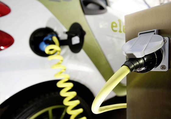 ‘Claman’ las ayudas a la compra de motos eléctricas e incentivos fiscales al I+D de coches