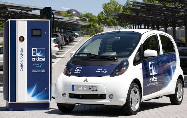 Endesa presenta un nuevo punto que carga el coche eléctrico en 90 minutos