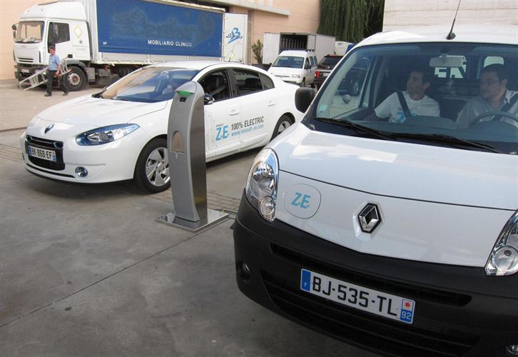 Castilla y León subvenciona infraestructuras de recarga de coches eléctricos