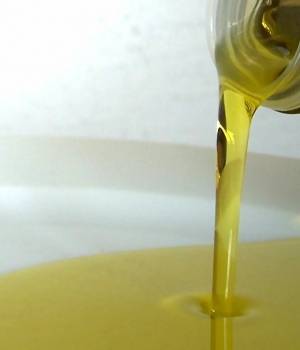 La cooperativa La Milagrosa de Monterrubio promociona en FIAL sus aceites ecológicos