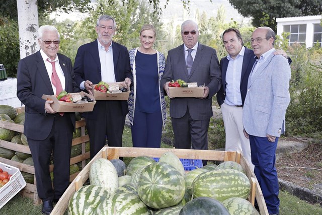 La Comunidad entrega 33 toneladas de productos de sus huertas a entidades sociales de la región