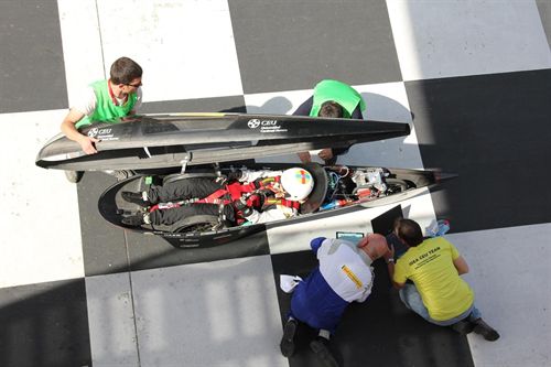 Un coche de hidrógeno bate el récord de España al recorrer 2.500 km con un litro de gasolina