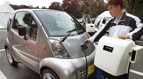 La Junta de Castilla y León apunta que restan "pasos importantes" para definir el plan de apoyo al coche eléctrico