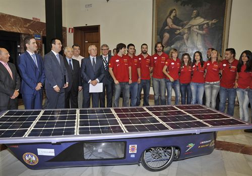 La Universidad de Murcia competirá en la Solar Race con un vehículo construido íntegramente por ella