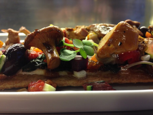 Coca de trigo forment con rebozuelos