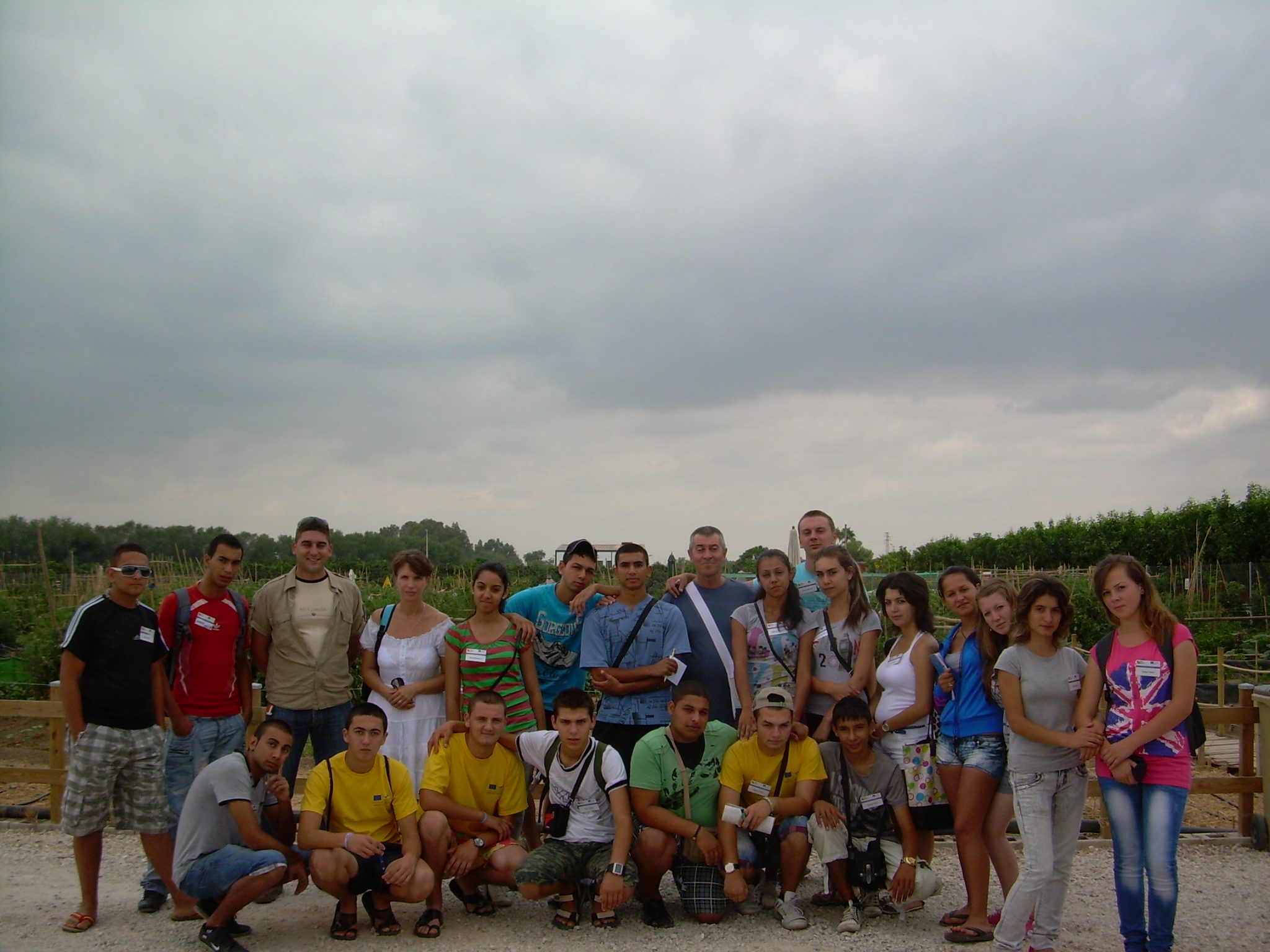 Estudiantes búlgaros se interesan por la agricultura ecológica rinconera (Andalucía)