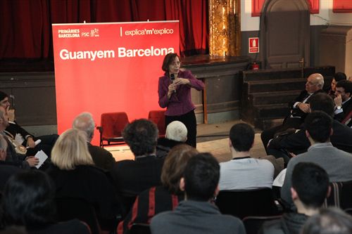 Tura propone un caring de coches híbridos y pequeños contra los atascos