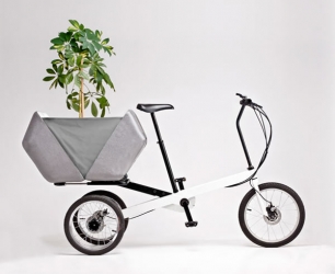 Un triciclo eléctrico urbano