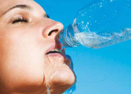 El ‘mito’ de beber dos litros de agua al día