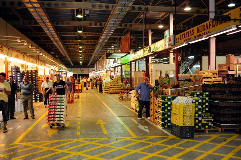 El 100% de vehículos de limpieza de interiores de los mercados utiliza combustibles limpios