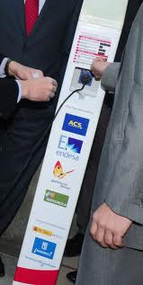 La Rioja arranca un punto de recarga para vehículos eléctricos en el hospital San Pedro