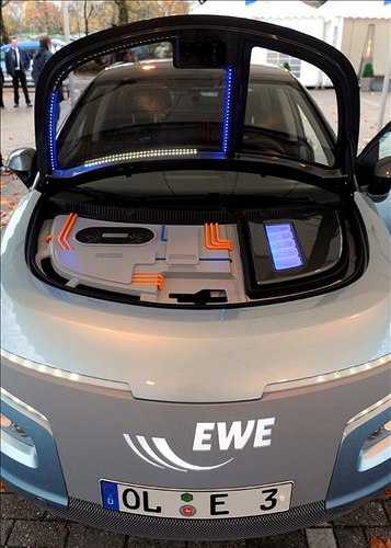 MCC presenta su primer vehículo eléctrico para ciudad