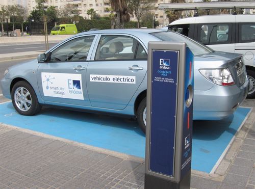 El Gobierno da ‘luz verde’ a las ayudas al coche eléctrico