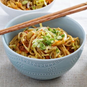 Recetas Ecológicas: Wok de fideos soba con col china