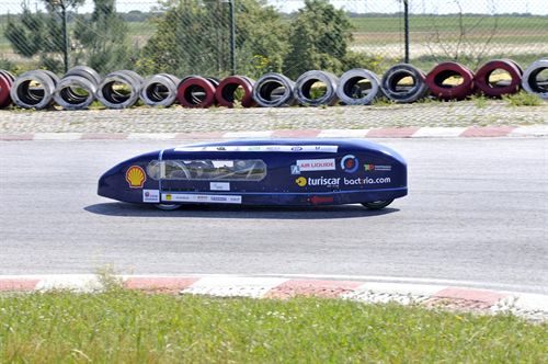 Alumnos del IES Alto Nalón participan con un prototipo de propulsión eléctrica en la carrera Solar Race de Murcia