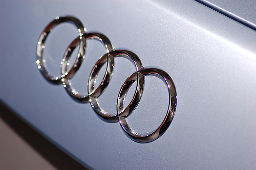 Audi utiliza trenes verdes para transportar sus automóviles