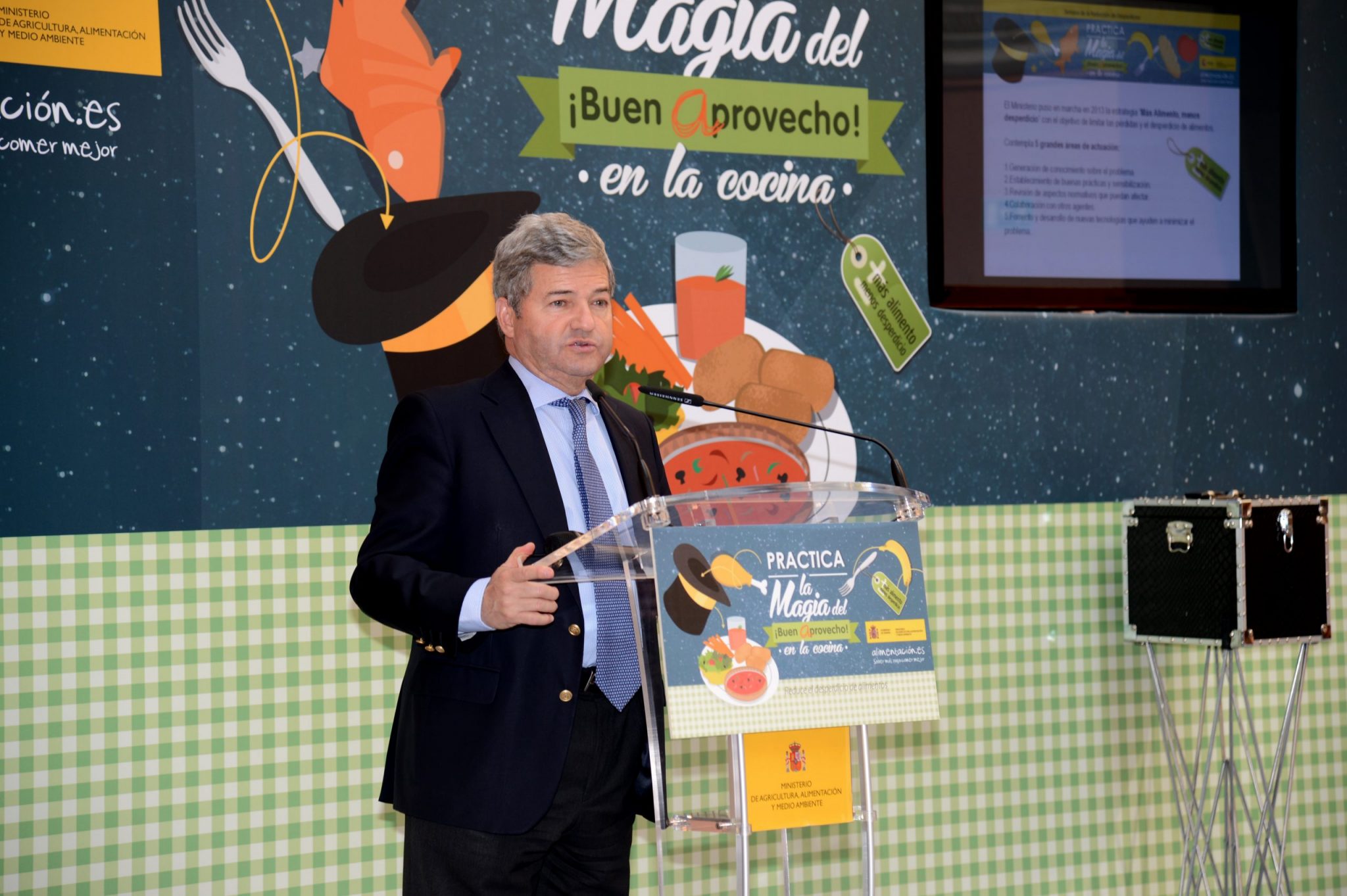 Si se redujeran a la mitad los alimentos desperdiciados