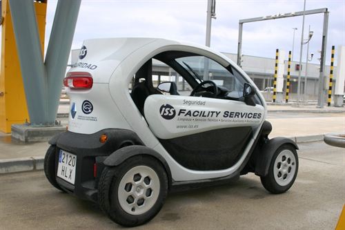 ISS España incorpora dos Twizy a su flota