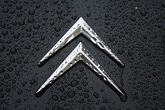 Feijóo plantea a Citroën que la factoría de Vigo construya nuevos modelos de coche eléctrico