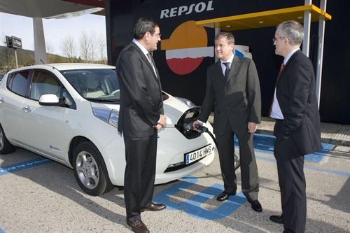 Primer punto de carga rápida de coches eléctricos de Cantabria
