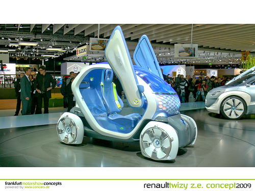 Renault expone la maqueta de Twizy Z.E. Concept en el Salon del Vehiculo y Combustible Alternativos