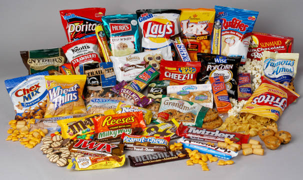 Sanidad prevé eliminar de colegios e institutos las máquinas expendedoras de "snacks"