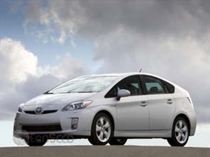 Toyota adamant that water pump repair on Prius hybrid not a recall