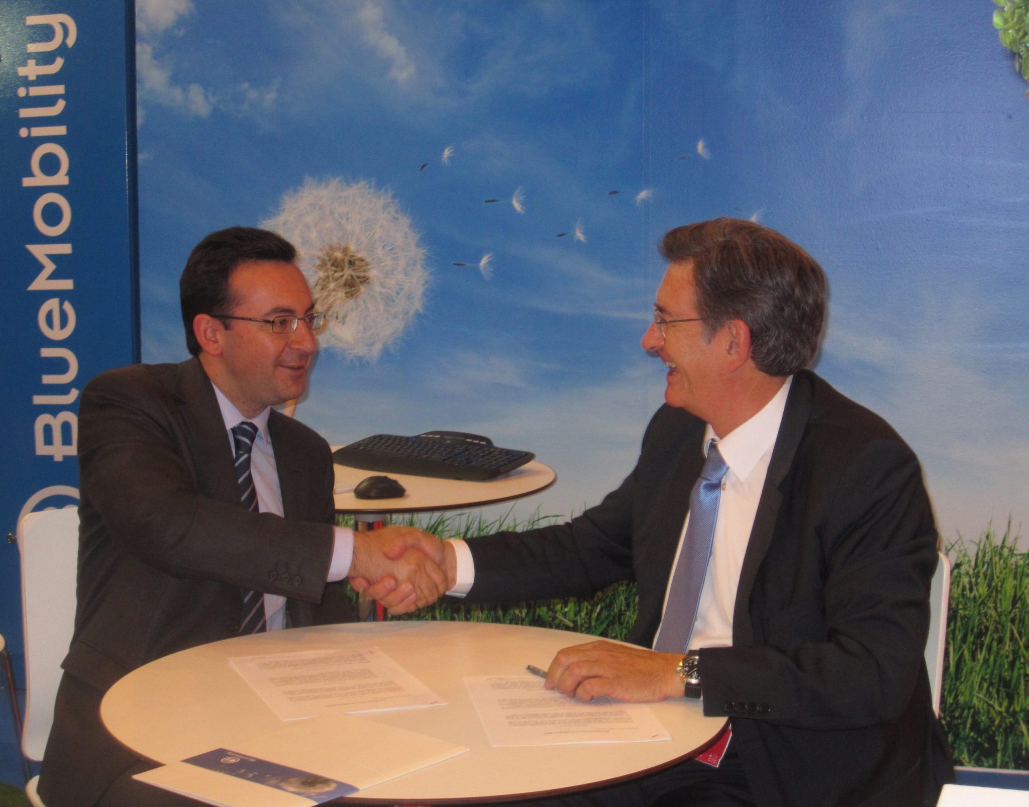 BlueMobility y BYD Auto firman un acuerdo de colaboración