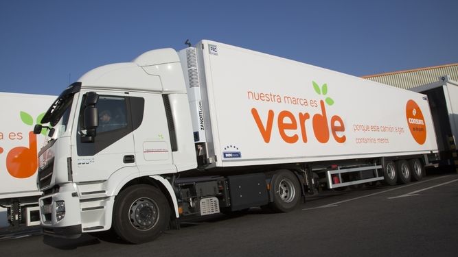 Consum inicia una nueva línea de transporte a gas que reduce las emisiones de CO2 en un 30%