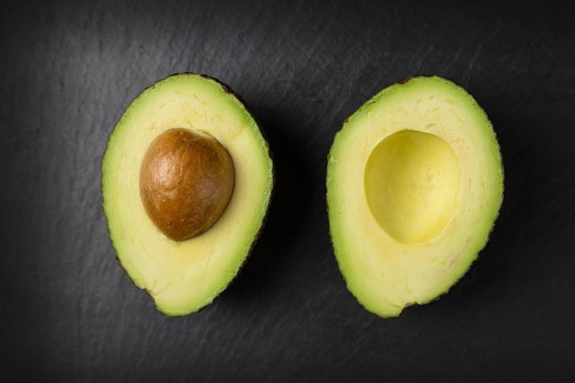 Comer aguacate mejora la función cognitiva en mayores