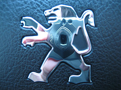 Piden a Peugeot que fabrique un nuevo coche eléctrico en España