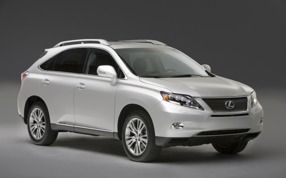 Tesla crea para Toyota un RAV4 y un Lexus RX a baterías