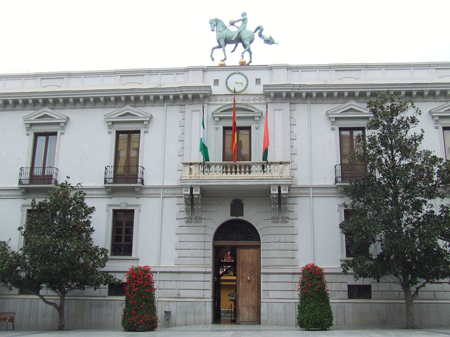 Ayuntamiento de Granada incorpora dos coches eléctricos