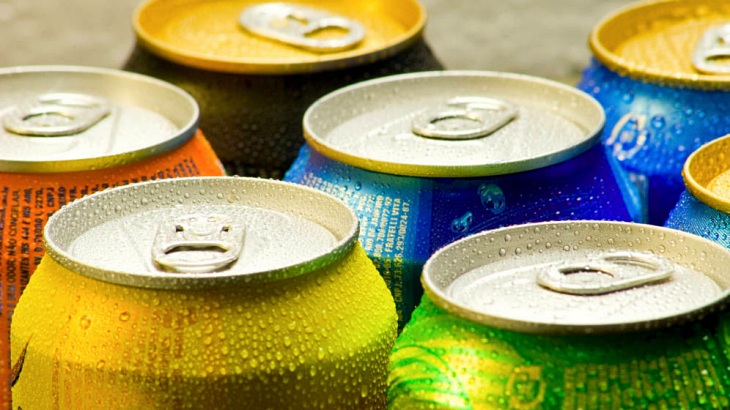 Las bebidas con azúcar te van a vaciar los bolsillos