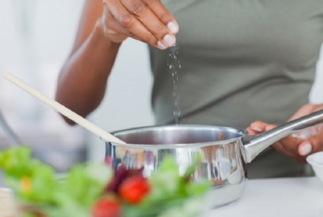 Las nefastas consecuencias de la sal en tu dieta