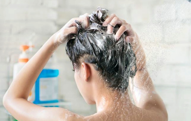 Guía práctica sobre el lavado de pelo a los niños