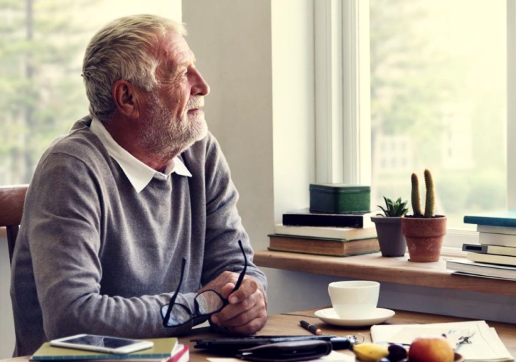 Si eres mayor prepárate para recibir una palizón que te deteriora la memoria