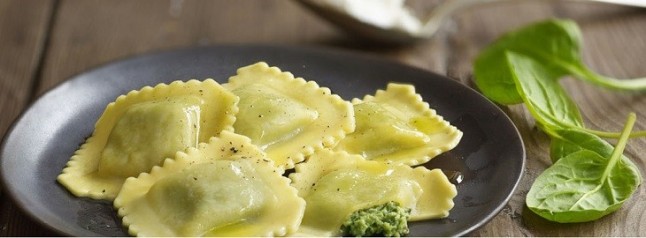 Raviolis frescos rellenos de espinacas