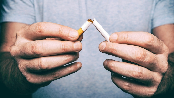 Fumar ‘mata y deprime’