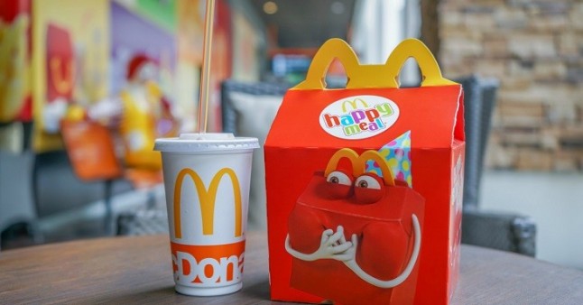 Hasta 2022 te recomendamos que no lleves a tus hijos a comer el Happy Meal