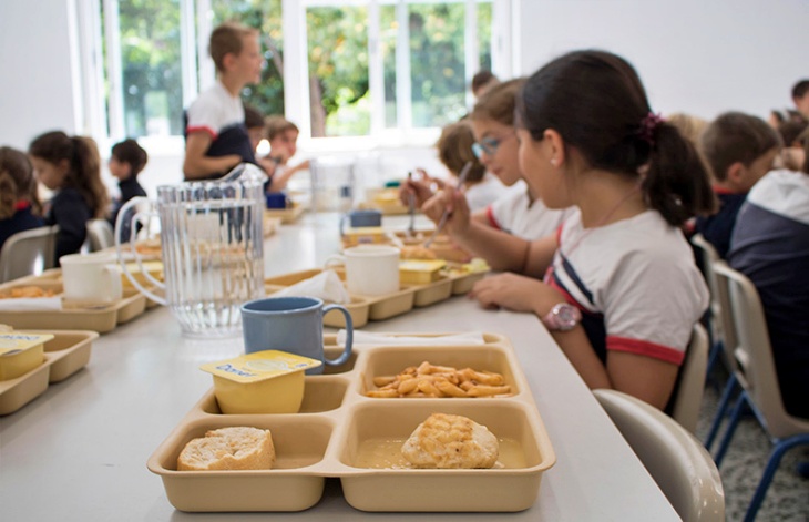 El menú que toma tu hijo en la escuela es realmente saludable