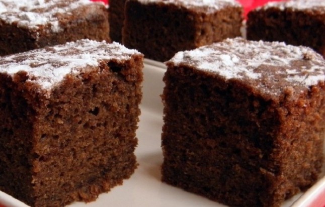 Pastel de chocolate con frutos secos