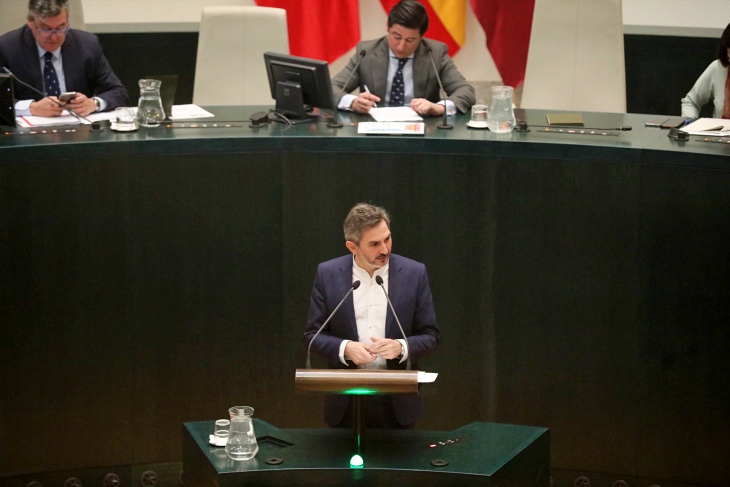 Madrid se compromete a que las personas sin hogar no se queden sin recurso de acogida por tener animal de compañía