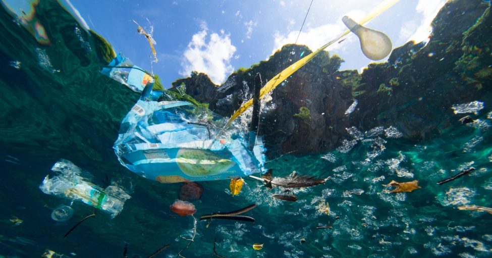 Océanos: seguimiento de microplásticos