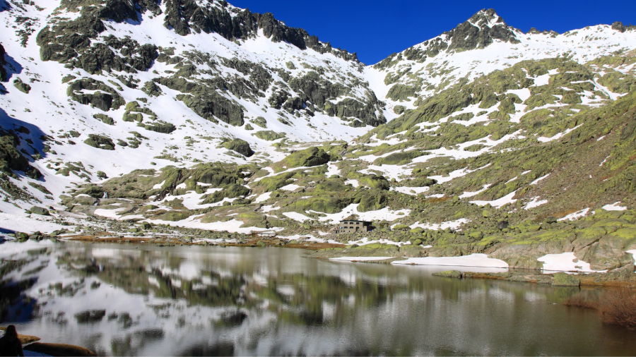 El Consejo de Ministros, a propuesta del Ministerio para la Transición Ecológica y el Reto Demográfico (MITECO), ha declarado 67 reservas hidrológicas en todo el país, entre las que se incluyen 26 nuevas reservas naturales fluviales y, por primera vez, 19 reservas naturales lacustres y 22 reservas naturales subterráneas